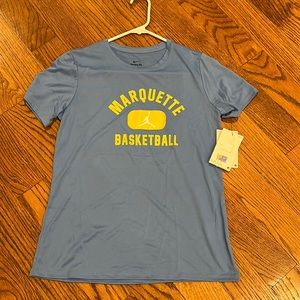 Marquette Basketball shirt Nike NWT size small